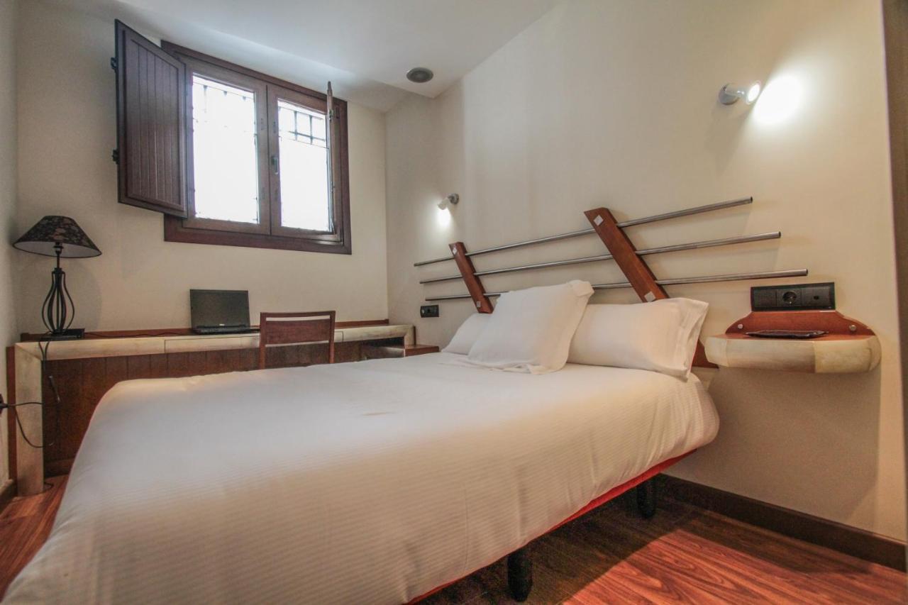 Apartamentos Turisticos Aguas De Viznar Exterior photo